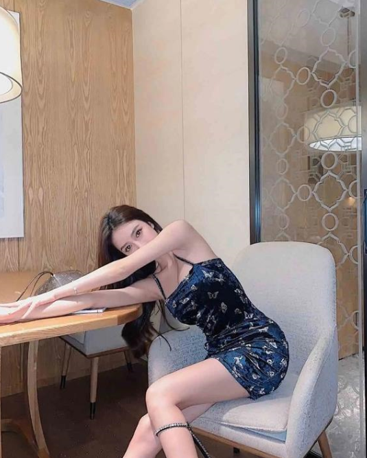 170高天然36C大胸外教老师